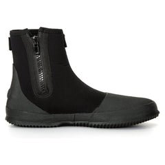 Duck & Fish neoprene flat wading shoe sole demonstrates treaded outsole for traction