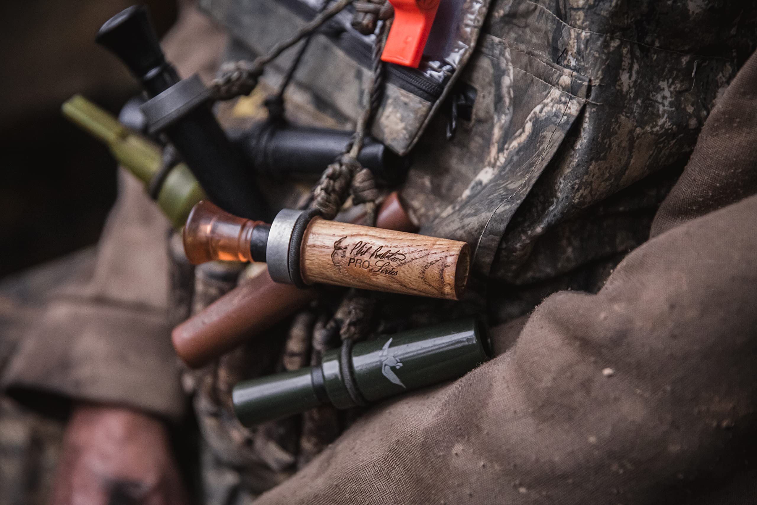 Duck Commander Phil Robertson Pro Series duck call side view emphasizes the oak barrel durability.