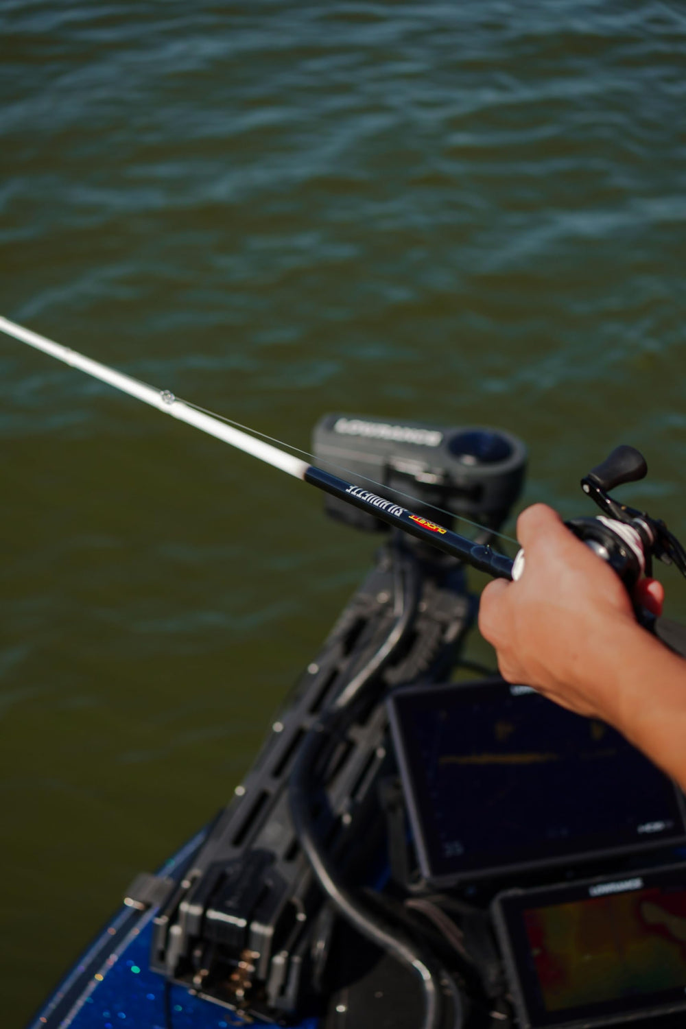 Duckett Fishing Silhouette semi-exposed transition boosts sensitivity and control.