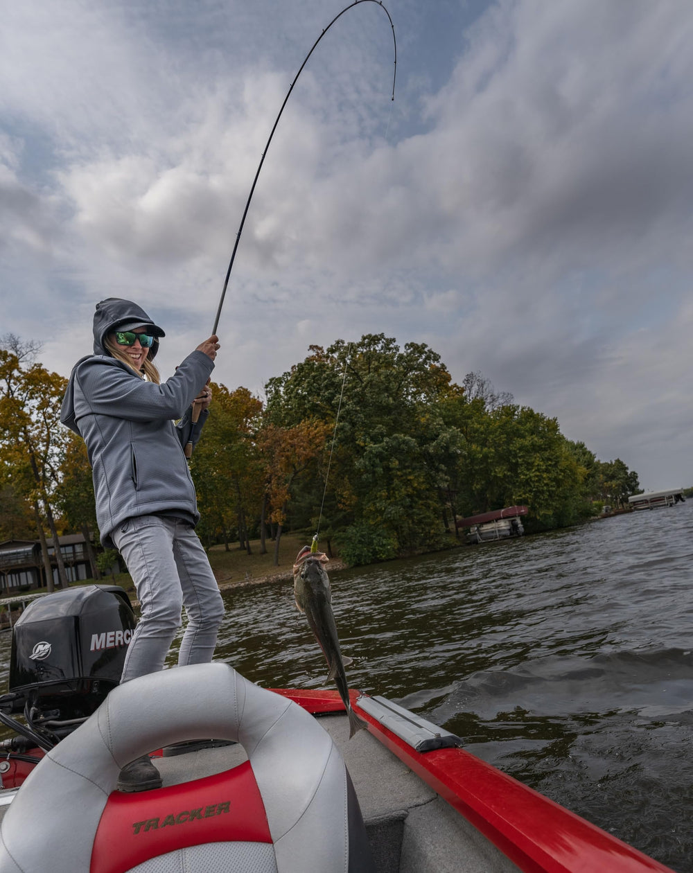 Real-world casting scenarios highlight balance and grip on Duckett Wheeler Select.