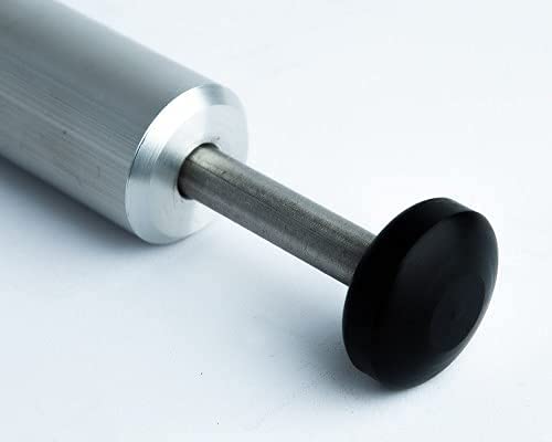 Durable aluminum injector for lure making with corrosion resistance