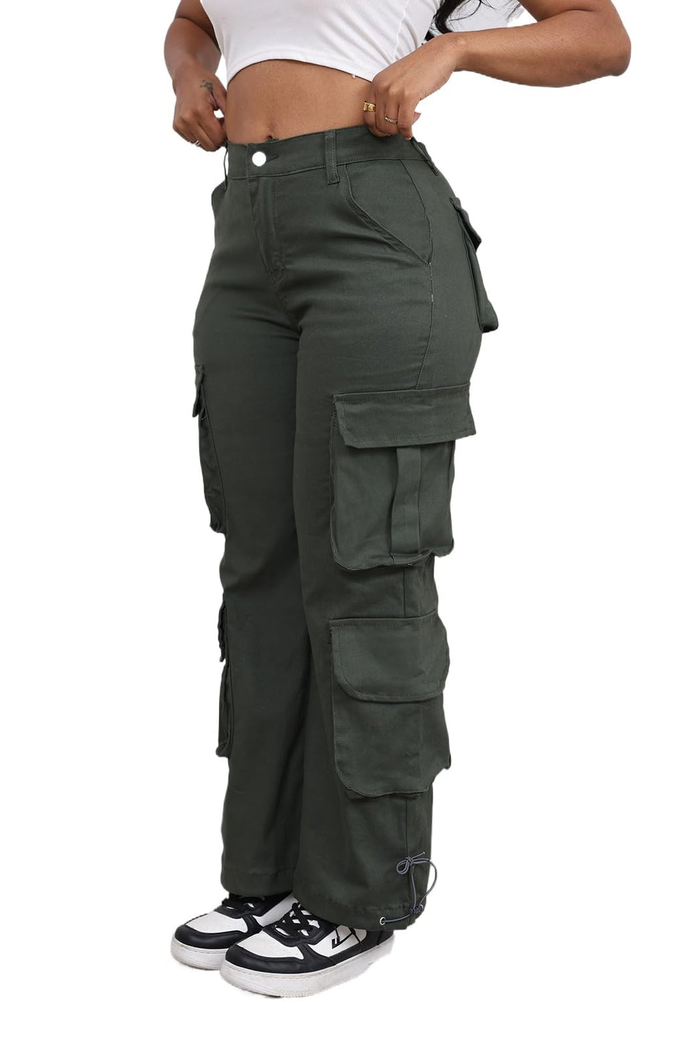 DvaeMalligo wide-leg cargo pants ArmyGreen front view showing breathable daily wear.