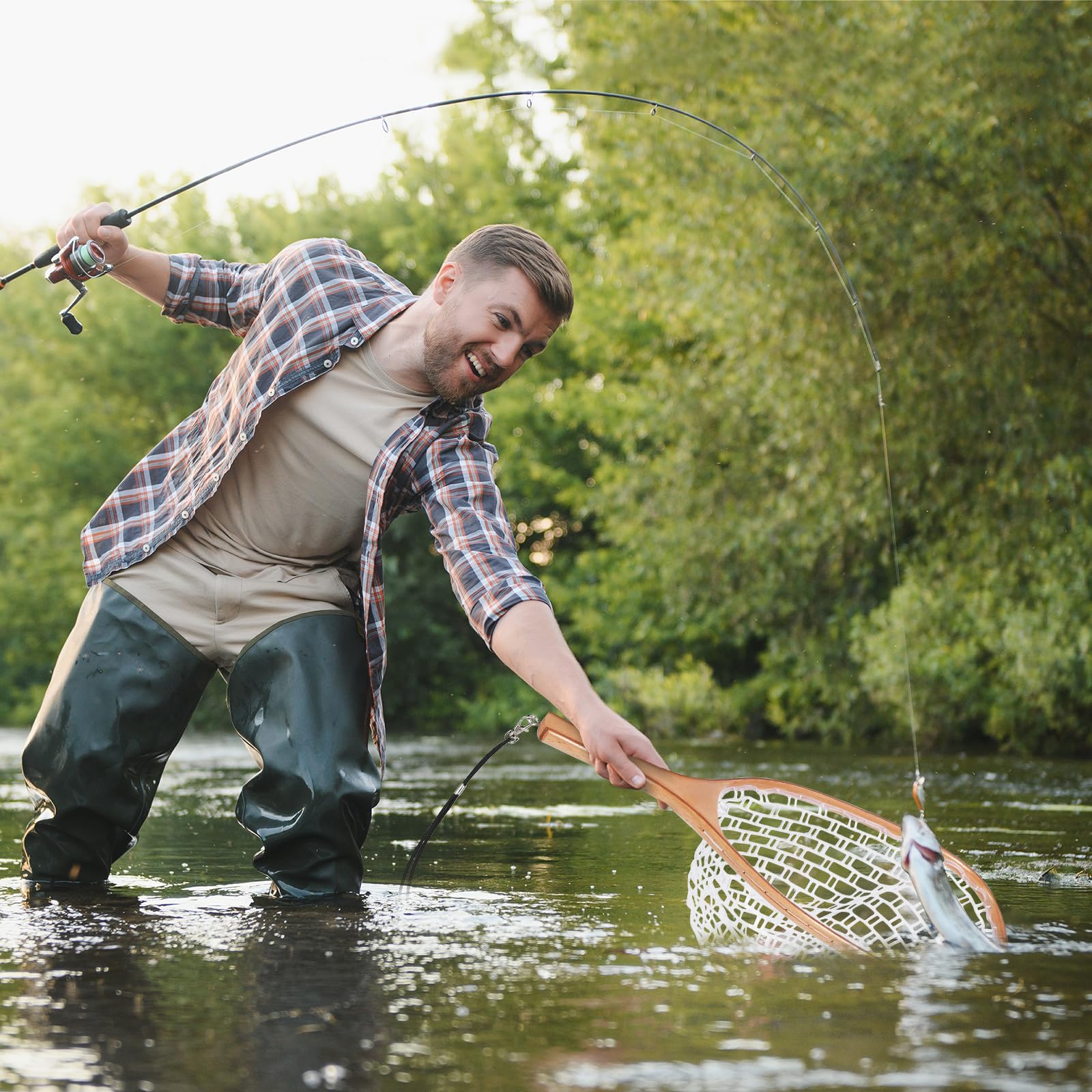DYTesa Fly Fishing Net suitable for freshwater and saltwater fishing versatility