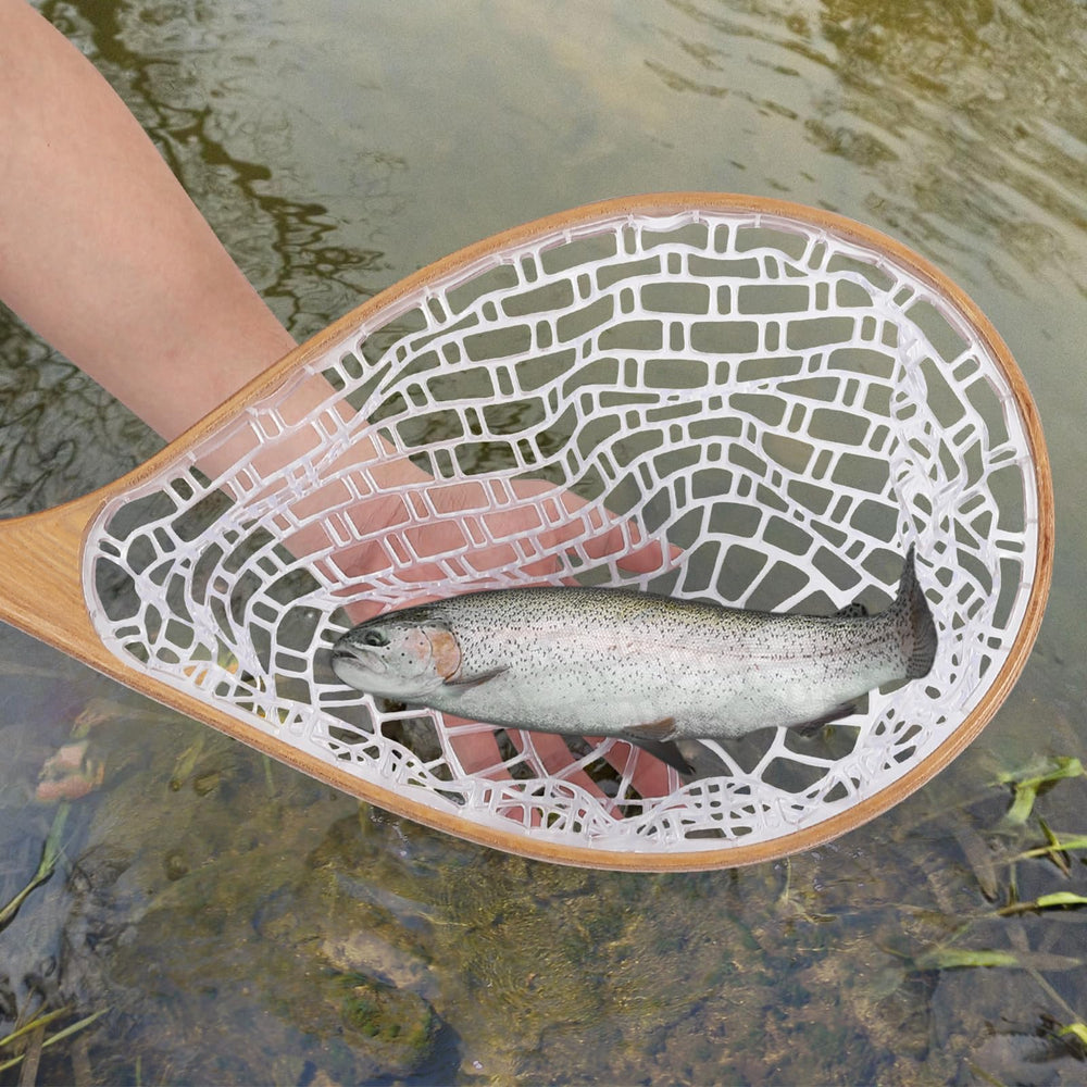 DYTesa rubber-coated net protects fish during safe release.