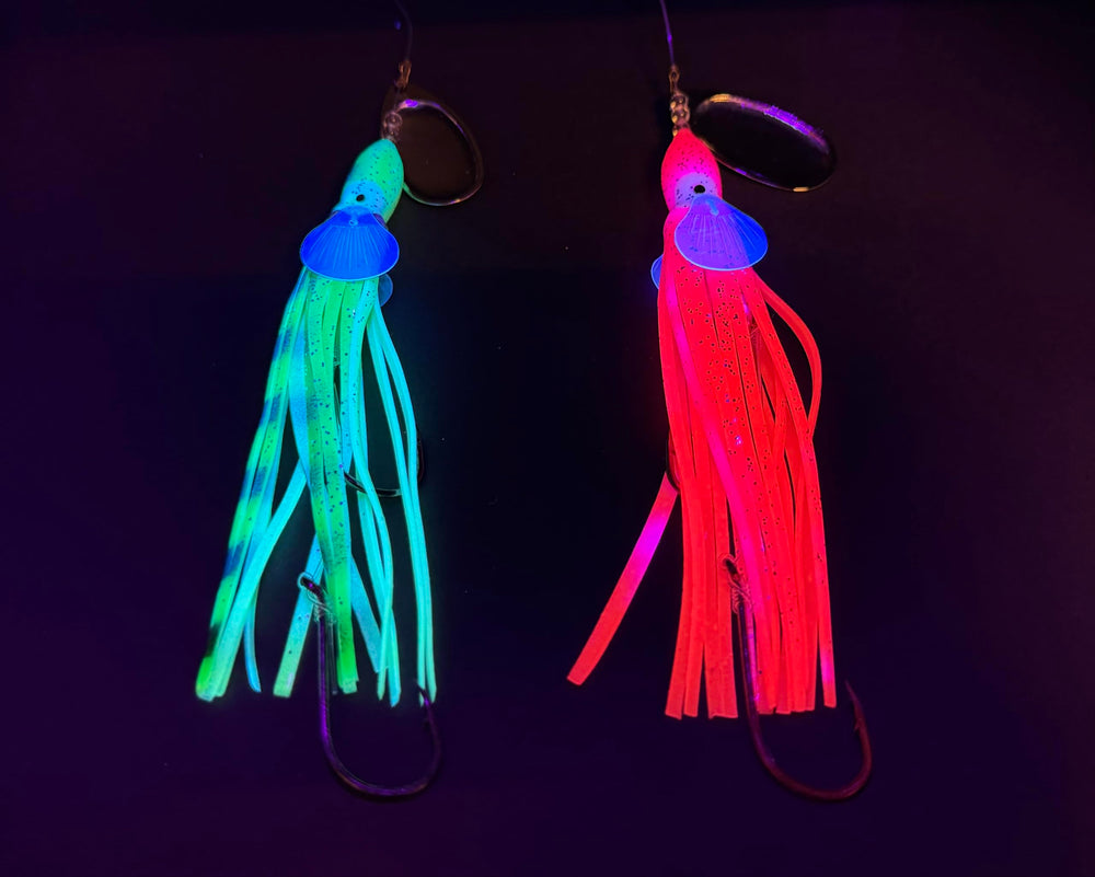 Loch Ness Tackle squid skirt lure with double hooks in green and pink
