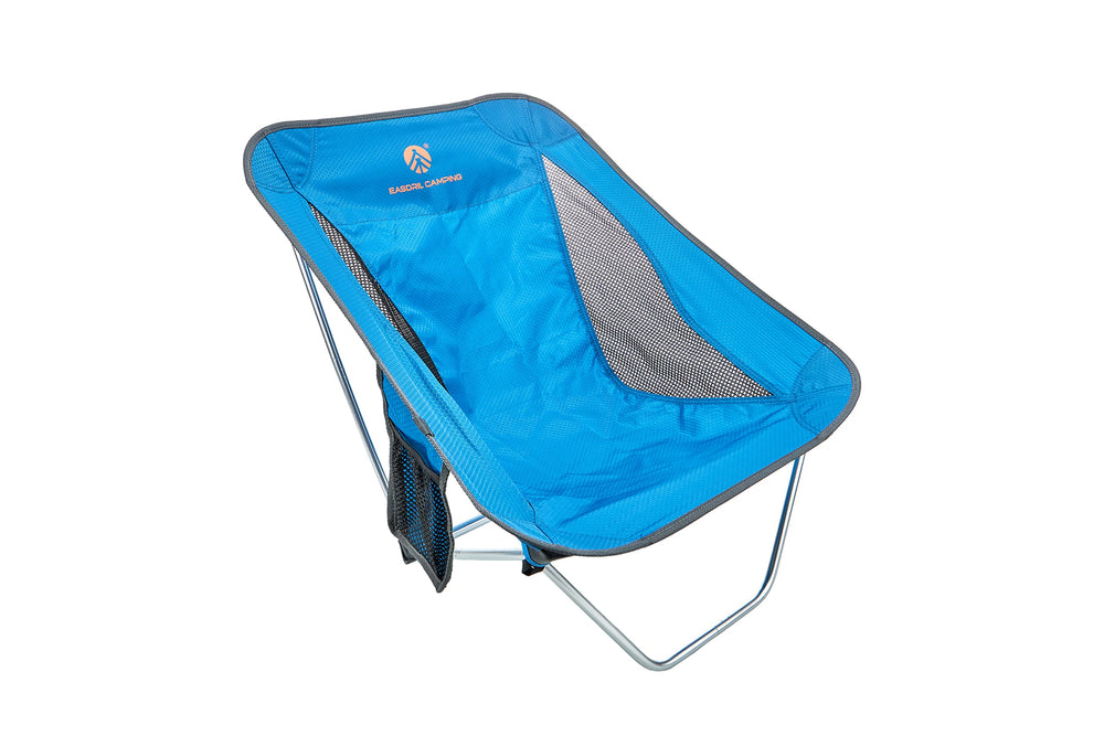 EASDRIL ultralight folding chair with side pocket for easy phone or bottle storage