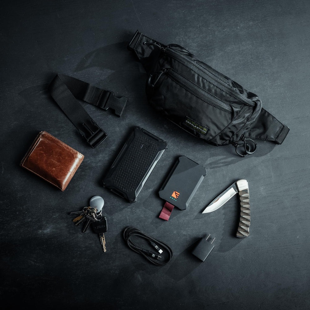 Eberlestock Bando Bag slip pockets enable fast access to essentials during activity.