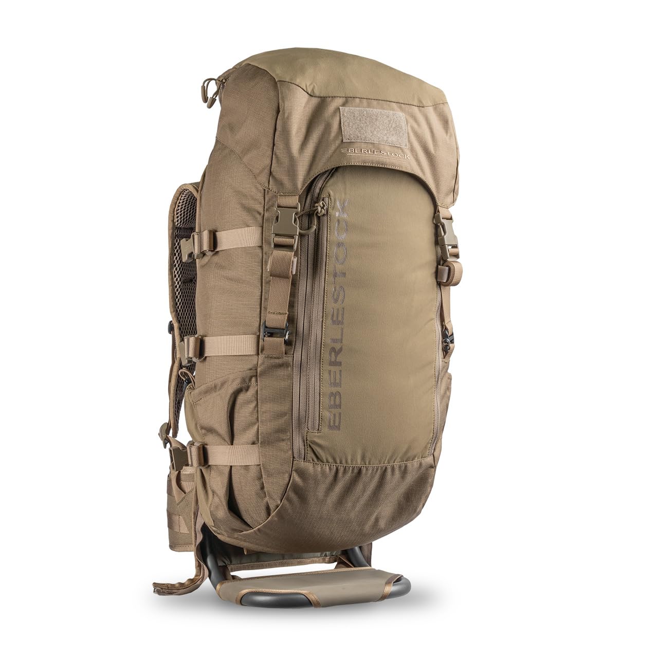 Lightweight Vapor 2500 weighs about 1.55 pounds and carries 2,800 cu in of capacity.