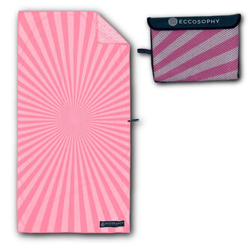 ECCOSOPHY microfiber beach towel sand-free surface for a clean beach day.