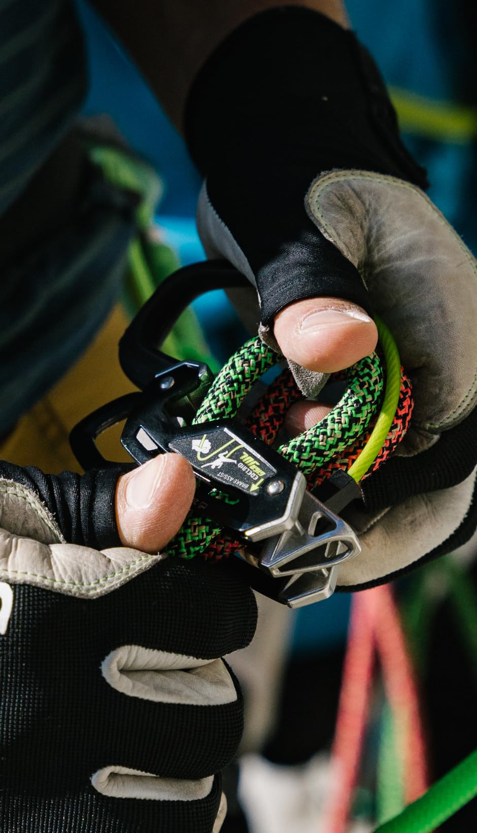 Edelrid Giga Jul assisted-braking enhances leader fall catching