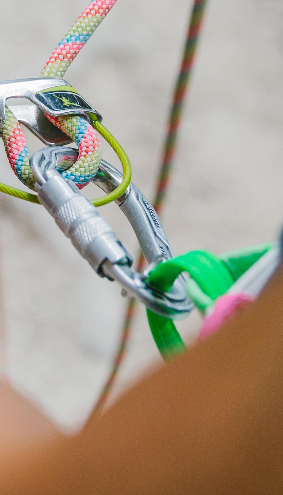 Eco color finish of Edelrid HMS Bulletproof Triple FG.