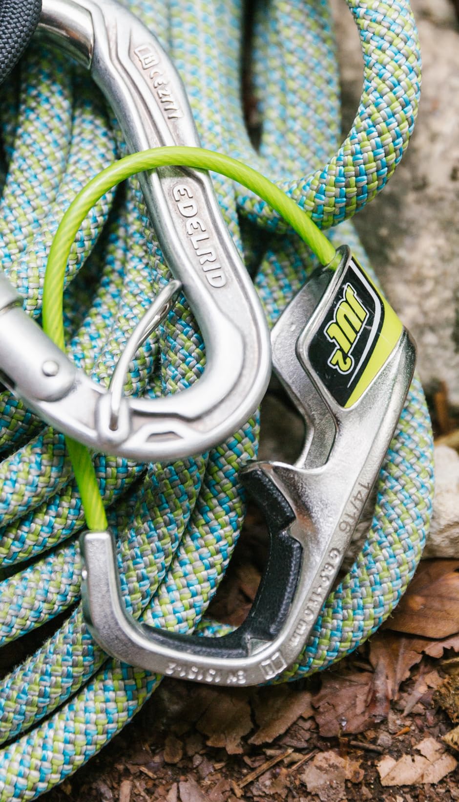 Stainless steel core detail of Edelrid Jul 2 belay device indicating durability.