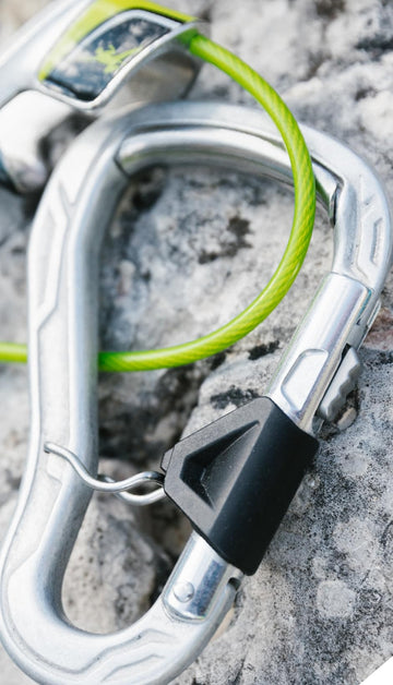 Slim profile with slider gate allows one-handed operation
