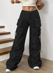 EHYFFYH cargo pants side pocket display, roomy pockets for keys and phone.