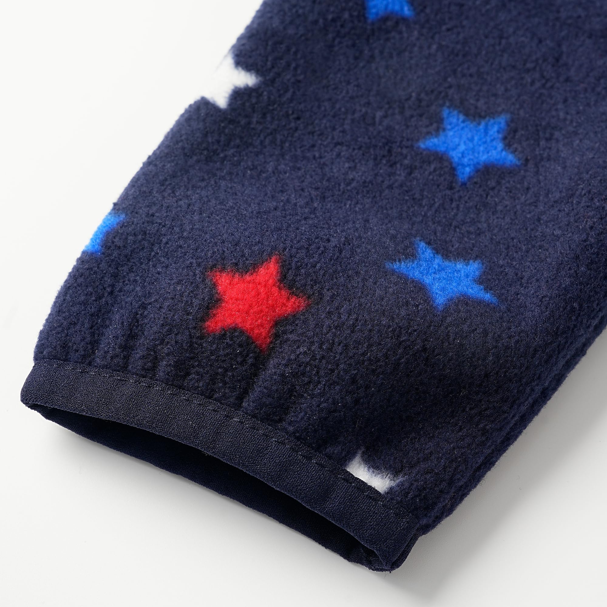 Eigioo mock-neck design adds style and comfort to everyday wear.