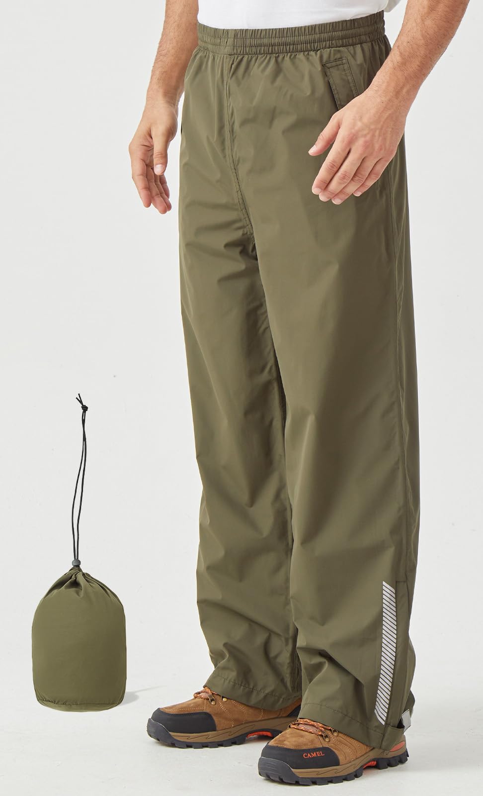EIGIOO reflective stripe pockets boost visibility during night outdoor use.