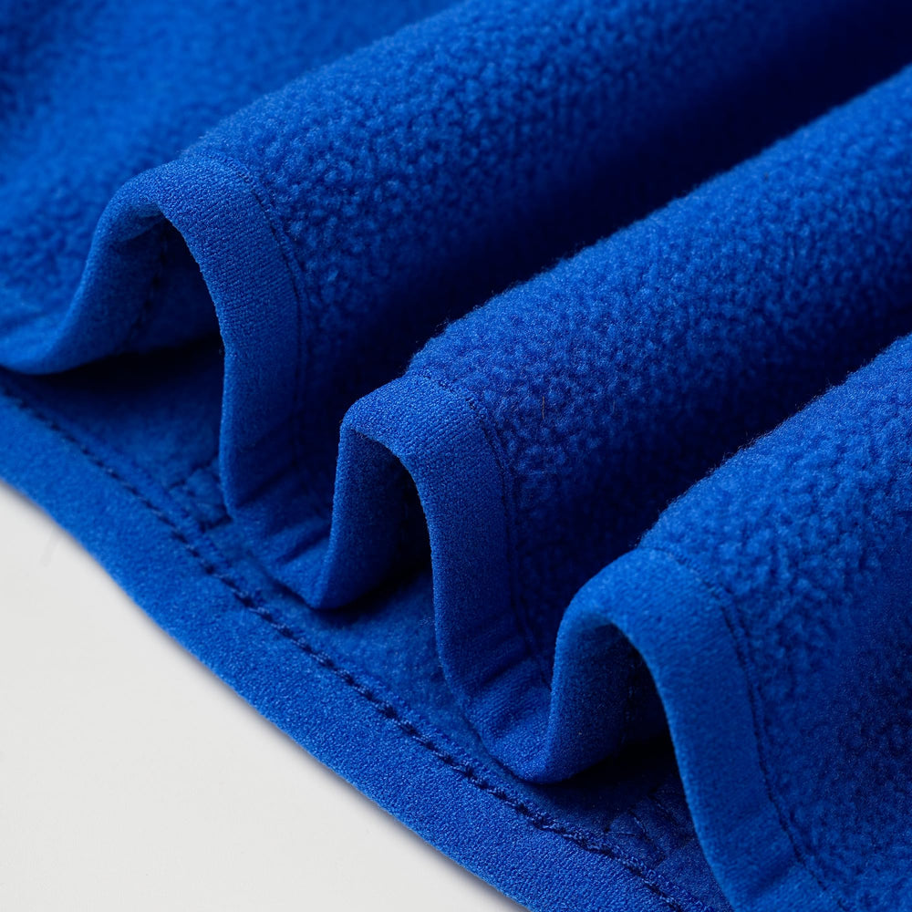 EIGIOO fleece jacket car-seat-friendly fit for comfortable travel
