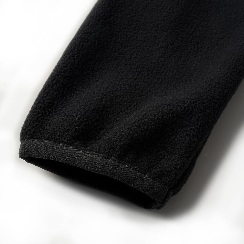 Eigioo fleece jacket close-up shows soft brushed neck area.
