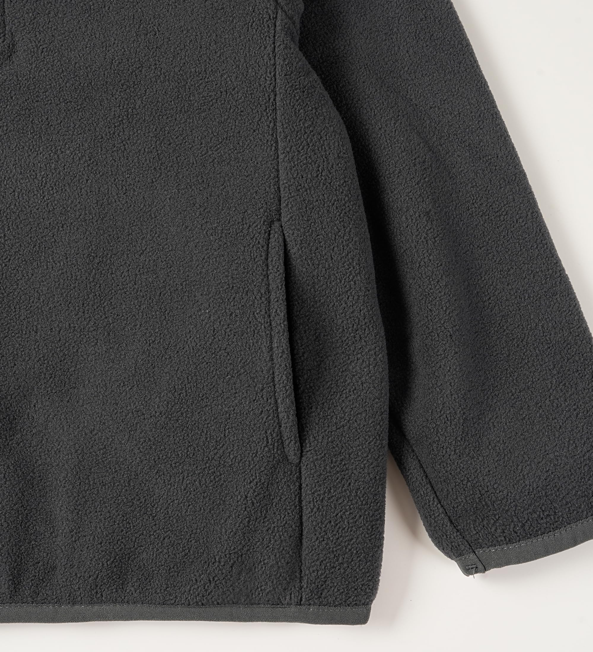 EIGIOO Toddler fleece jacket back view highlighting sleek, secure fit