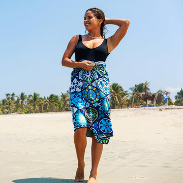 Elite Trend Travel-Friendly Towel - lightweight with hanging loop for easy packing