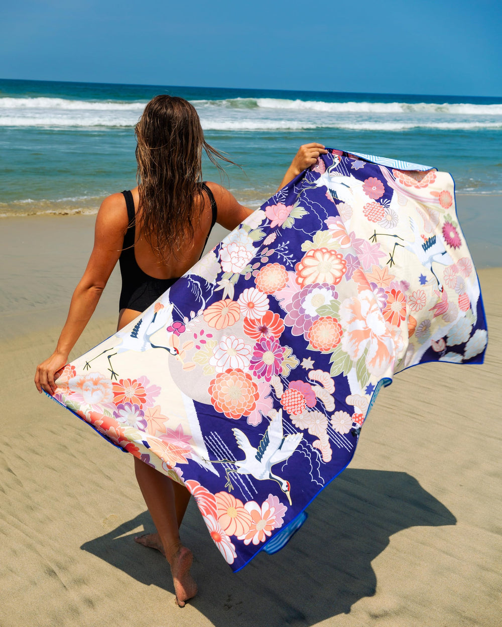 Elite Trend Quick Dry Towel sand-free technology keeps gear clean