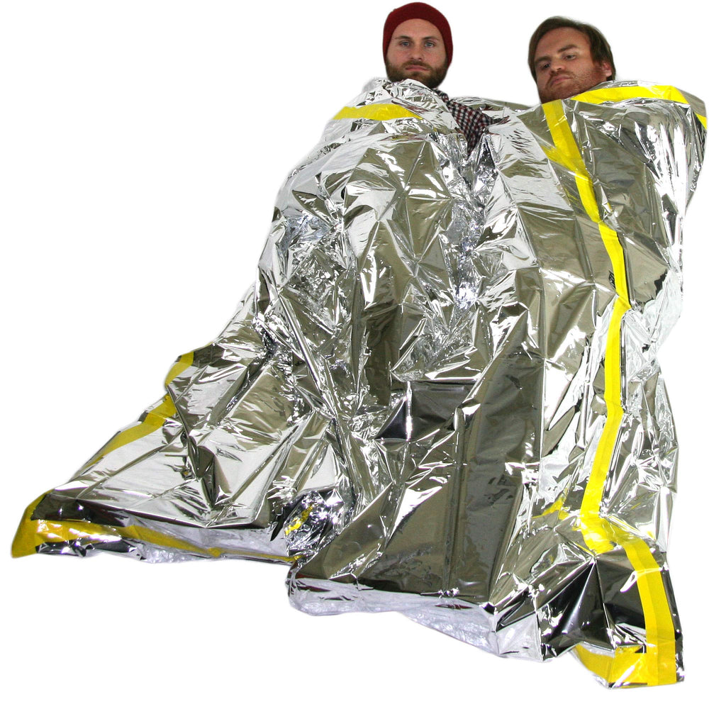 Emergency Zone 64 by 84 inch bag demonstrates wind protection in the field.