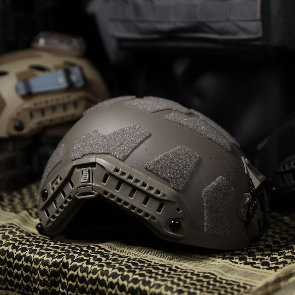 Emersongear Fast SF helmet size range image indicates versatile S–XL compatibility.