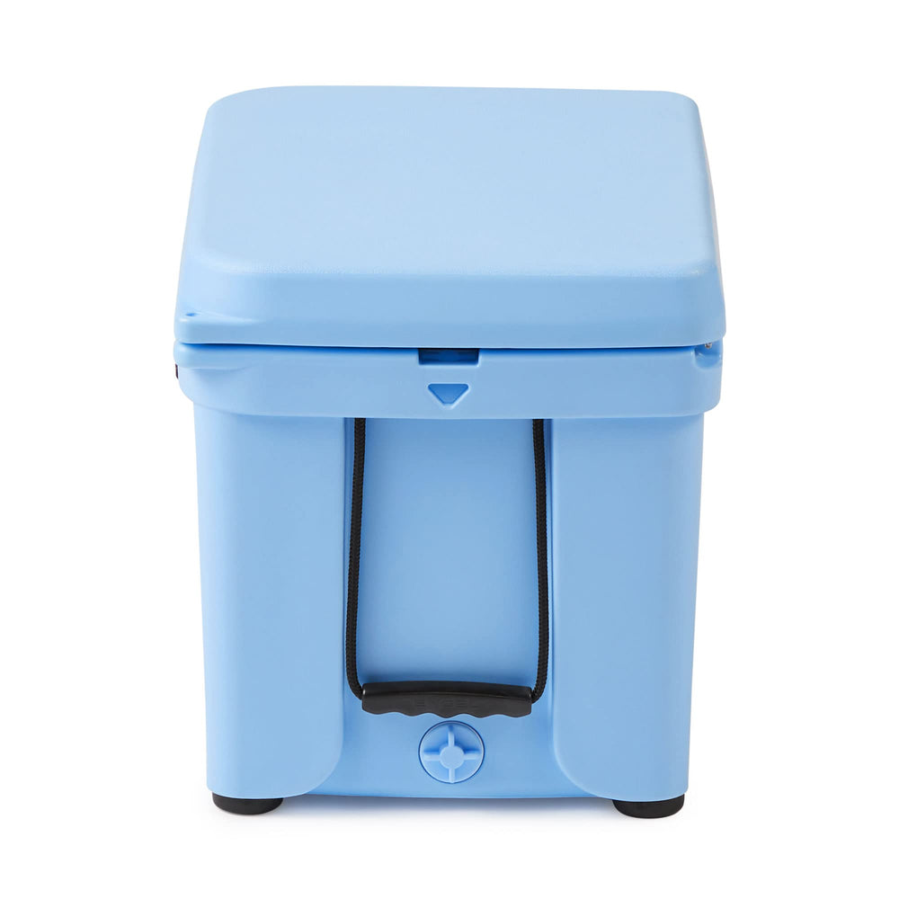 Engel ENG50 compact-design fits in car trunk and boats for on-the-go trips.