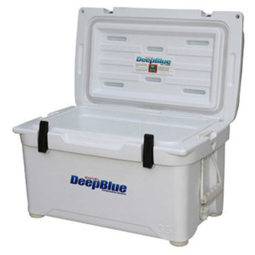 Engel ENG35 cooler camping scene, keeps drinks and snacks cold during outdoor adventures