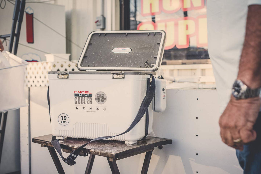 Engel silicone hose and air stone create steady bubbling action