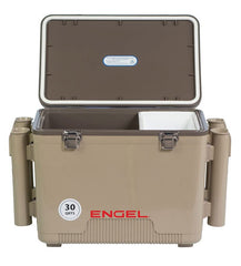 Engel UC30 tough insulation blocks heat for long outings