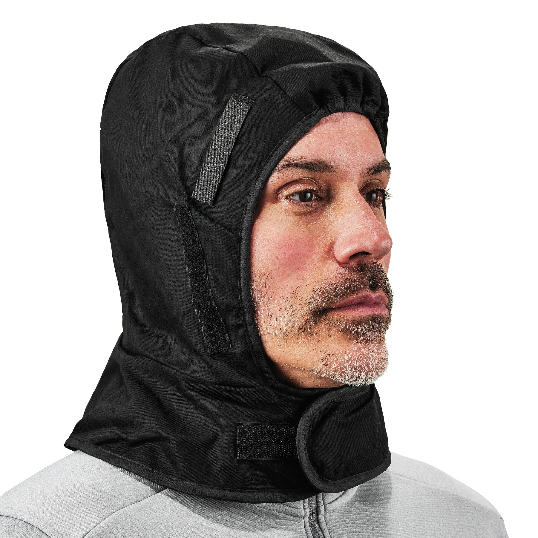 Easy to layer under a hard hat or outerwear.
