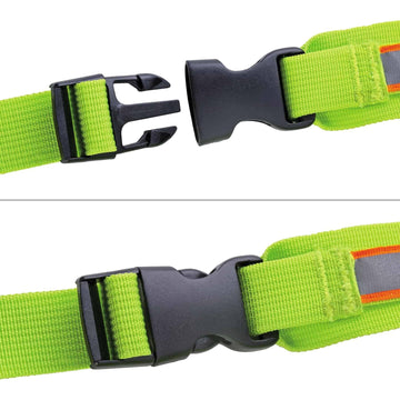 Ergodyne Chill-Its 5155HV zippered top closure keeps bladder secure and clean.