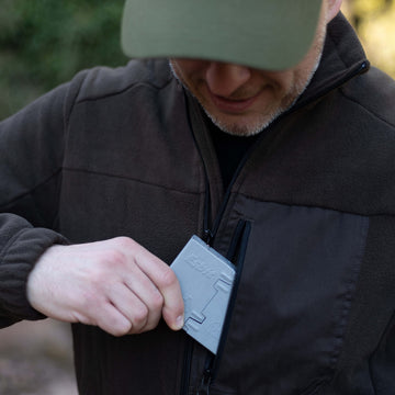 Esbit-water-boil-500ml-8min capability enables quick hydration on trails.