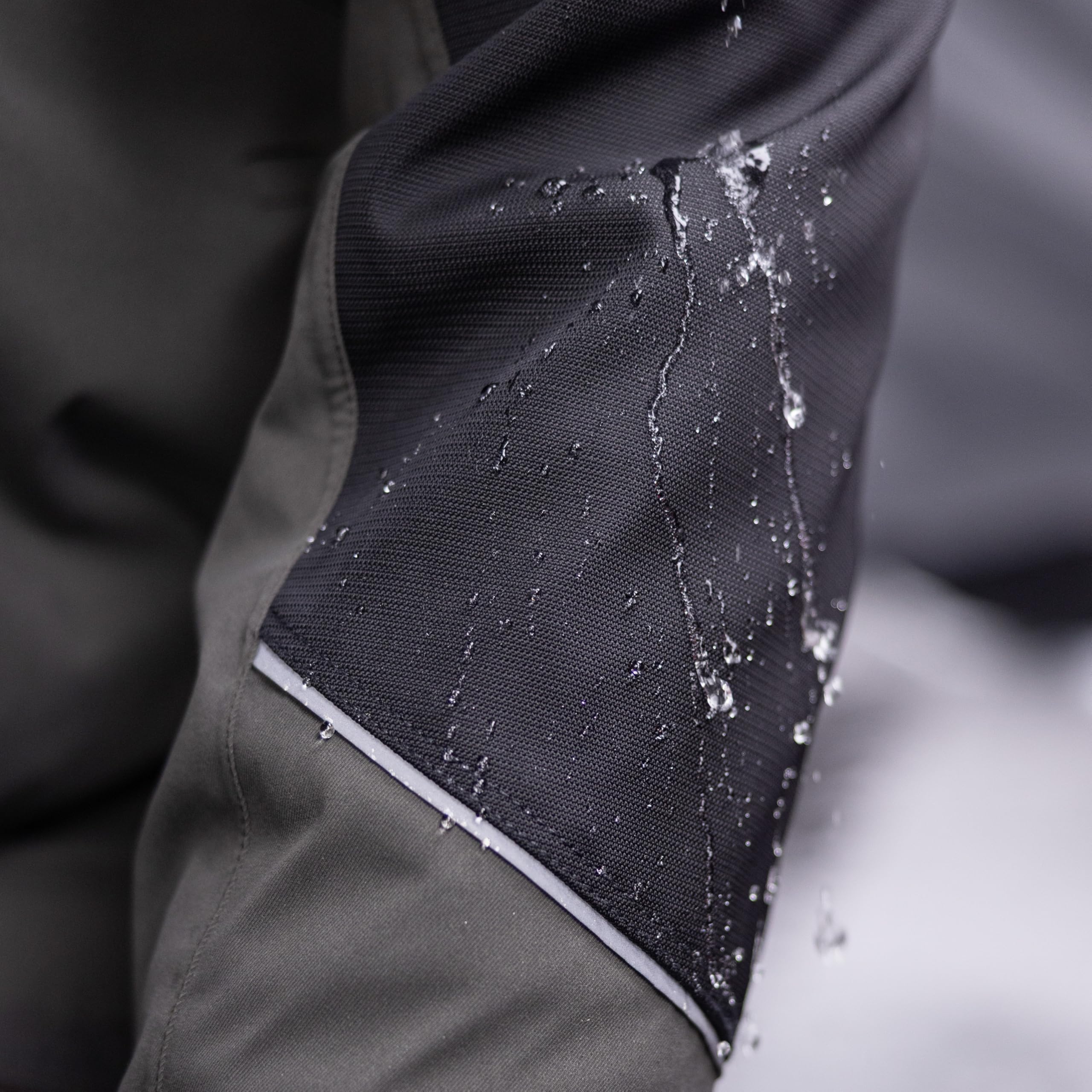 Eskimo Expedition Jacket DWR-coated fabric with 10k/10k waterproof breathability.