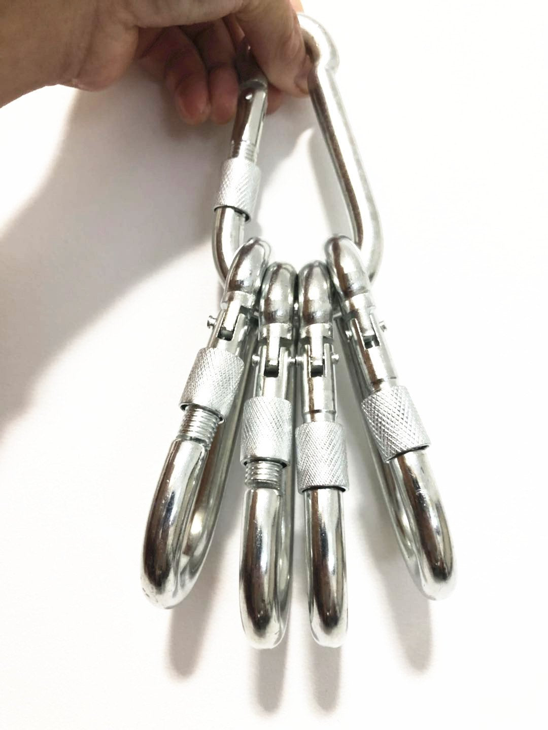 ESKONI non rust stainless steel carabiner resists corrosion for outdoor use.