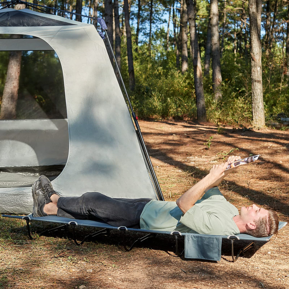 Ever Advanced cot folds compactly into a carry bag.