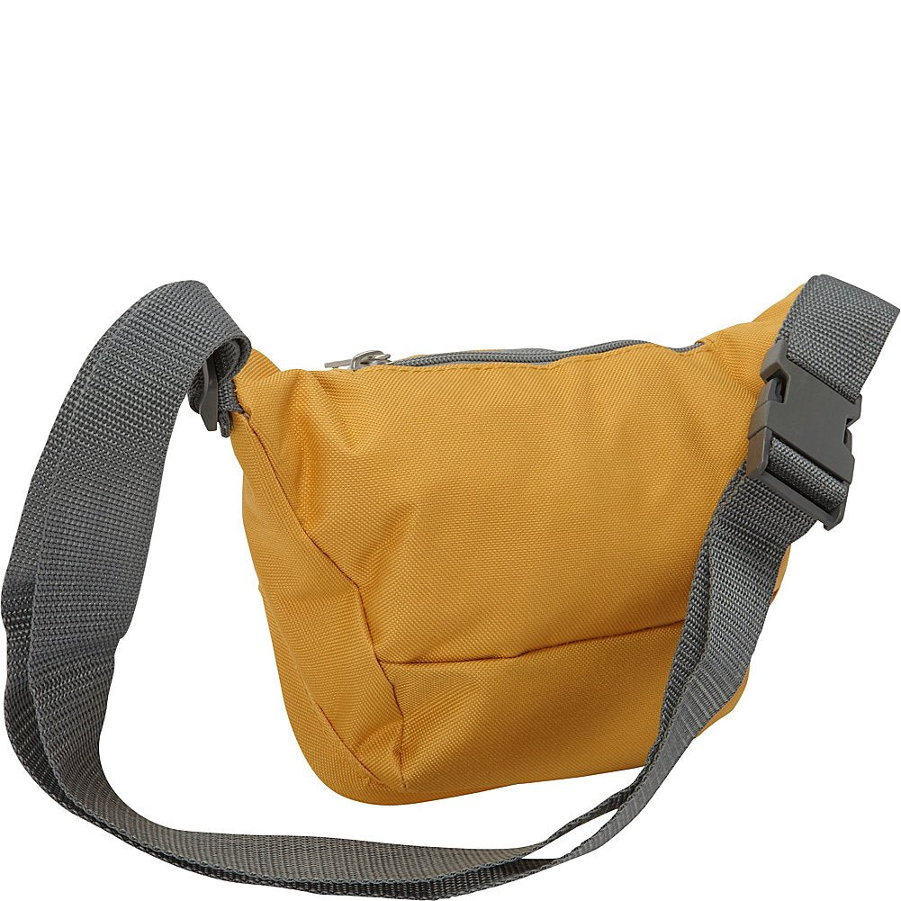 Everest Signature Waist Pack detachable key ring offers secure key storage