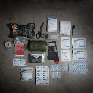 Everlit compressed gauze demonstrates rapid packing for hemorrhage management in critical moments.