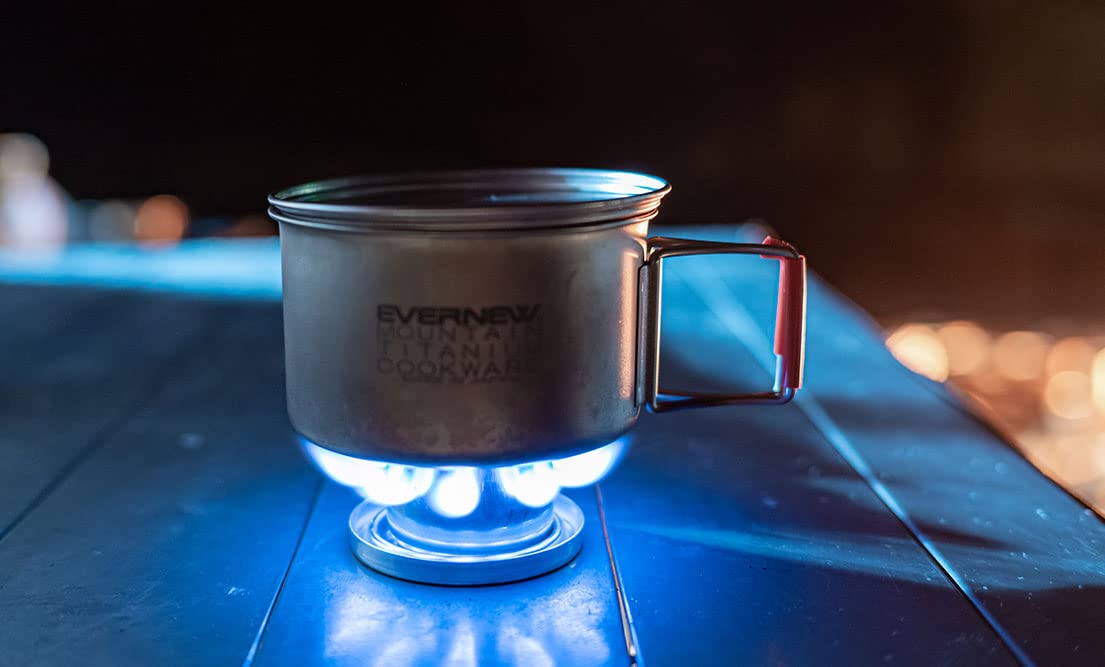 Evernew Bluenote side burner jets enable efficient trail heating.