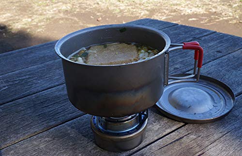 Evernew Titanium Cup 570ml-capacity, perfect for hot drinks on the trail.
