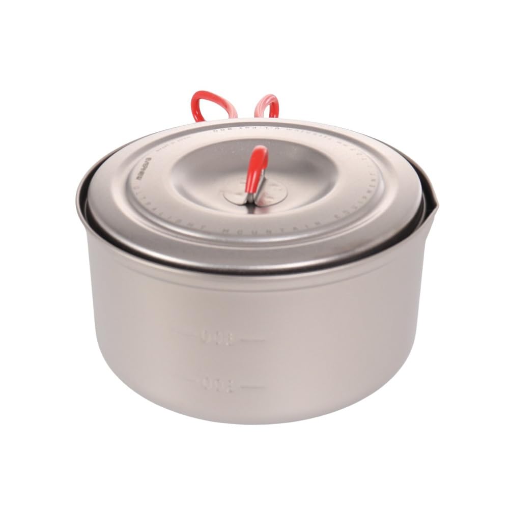 Evernew titanium pot weighs 115g, ideal for weight-conscious hikers.