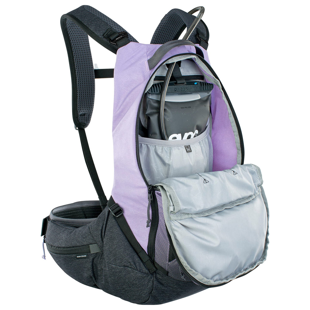 EVOC 16L multicolor zipper detail for easy access