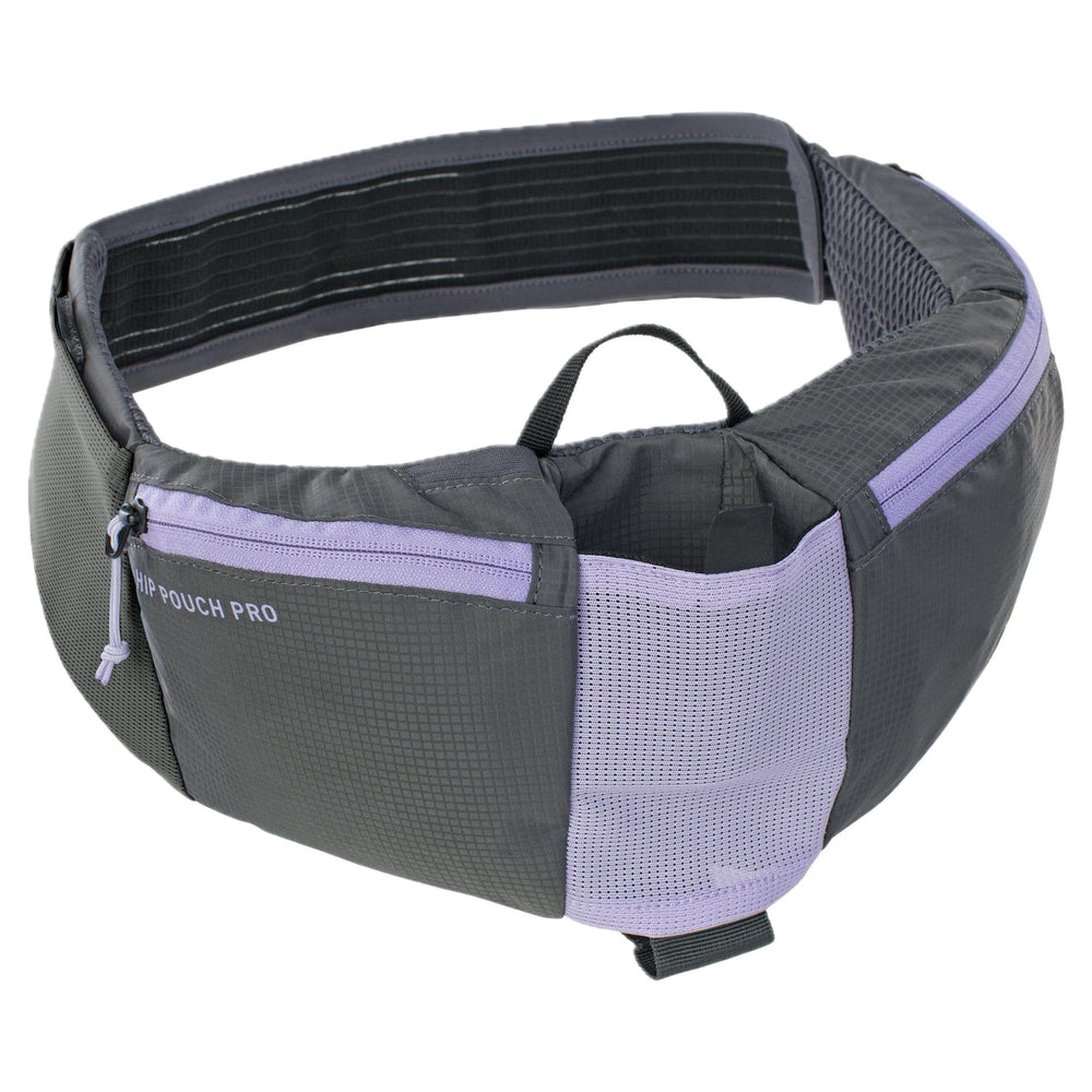 EVOC Hip Pouch Pro AIR PAD system provides comfort and ventilation.