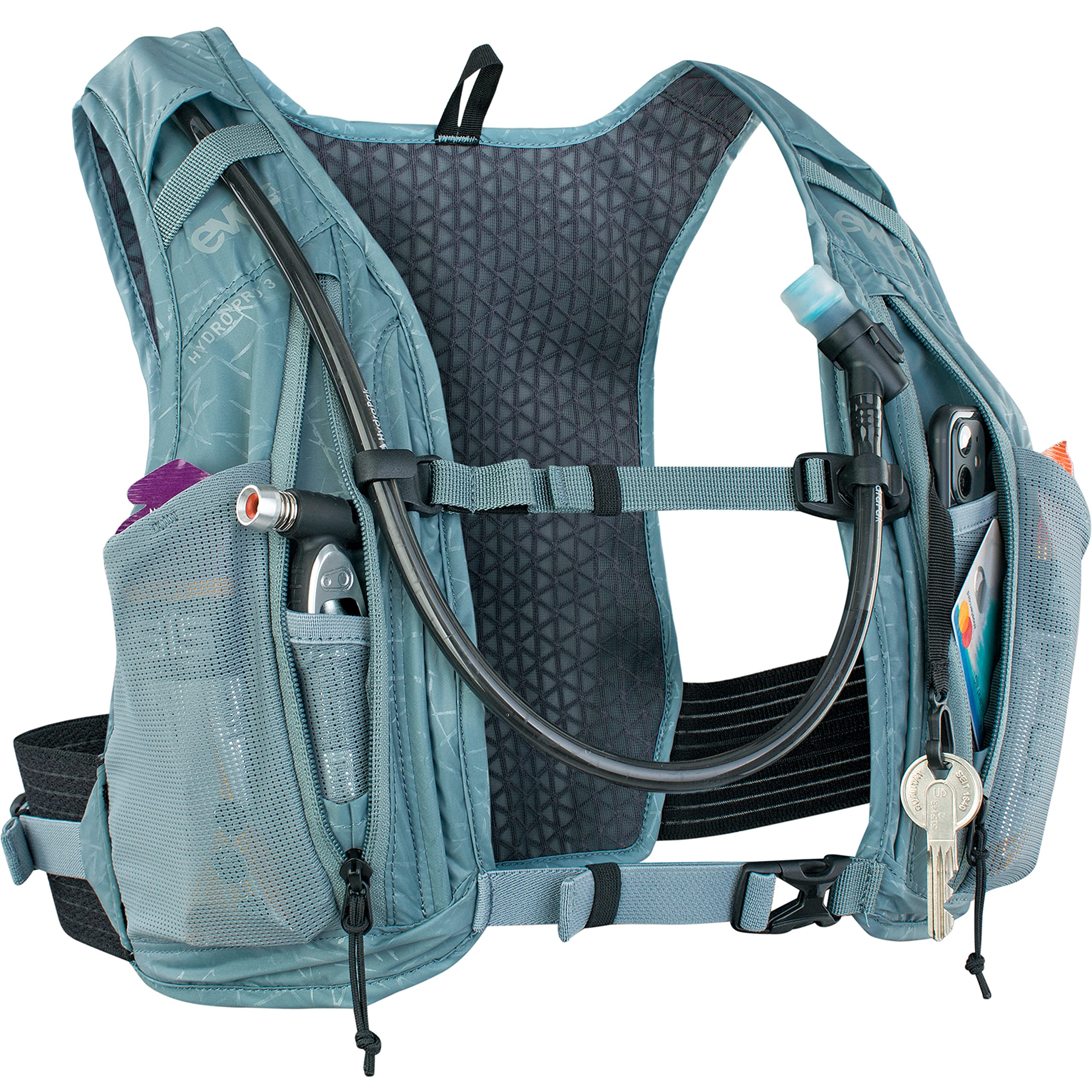EVOC Hydro Pro 3 bladder 1.5L in-pack for easy hydration on climbs.