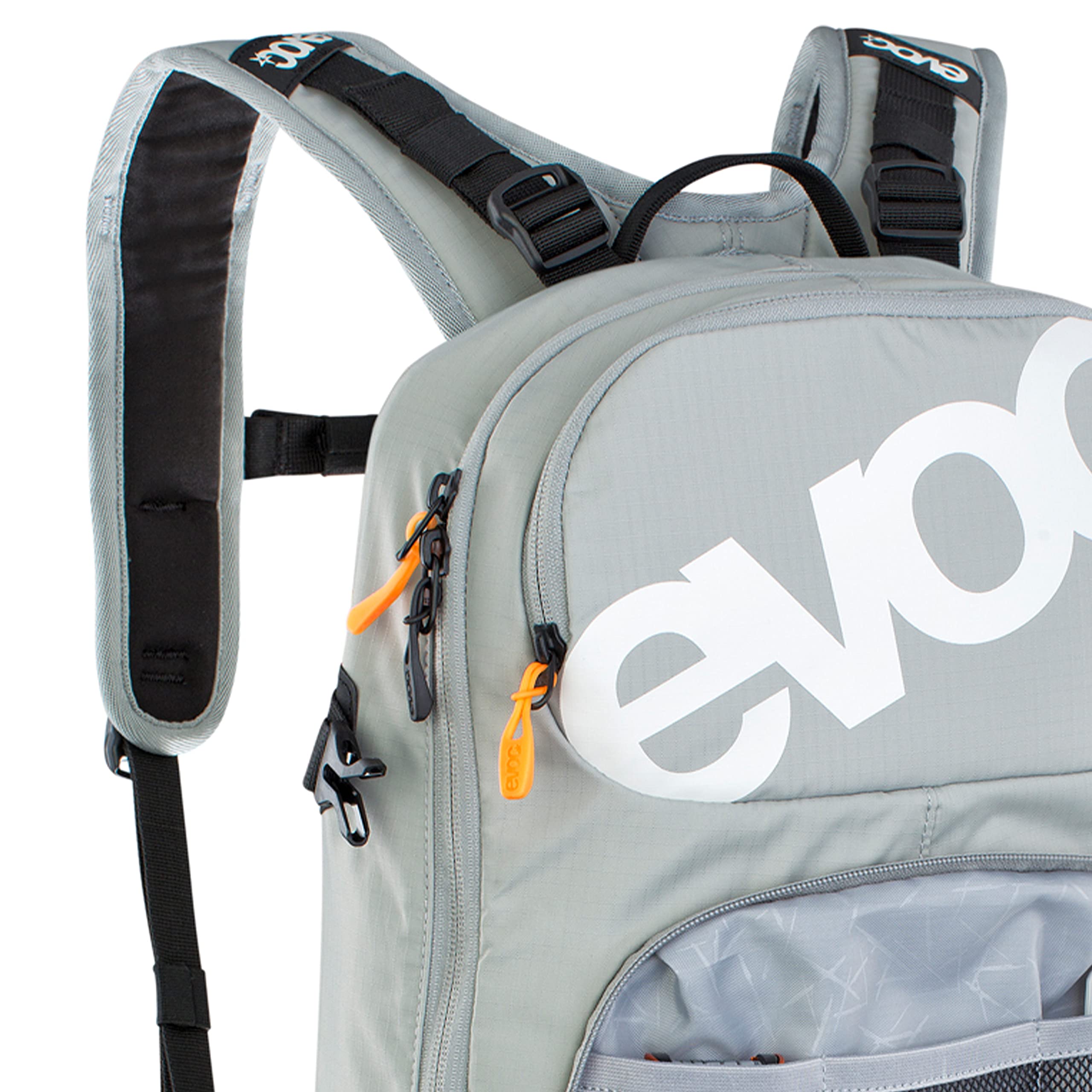 EVOC Modern M/L adjustable strap system ensuring secure fit.