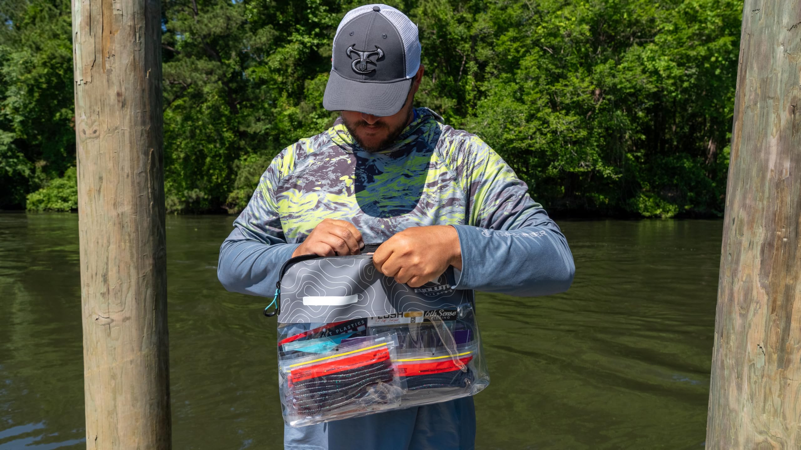 Evolution Fishing Bass Sack gusseted bottom maximizes internal storage space for gear