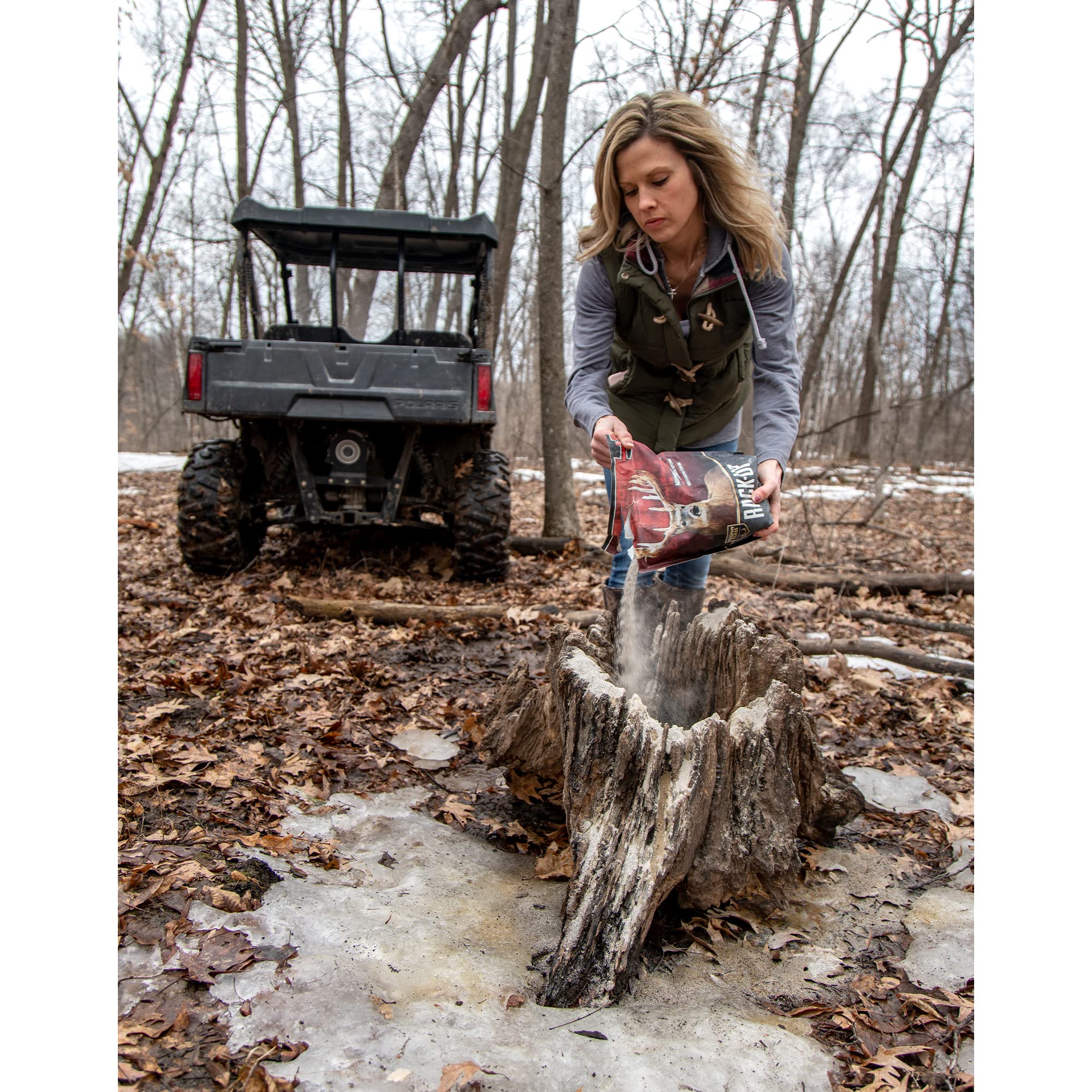 Evolved Habitats Rack-Up powder covers ground for consistent deer visits.