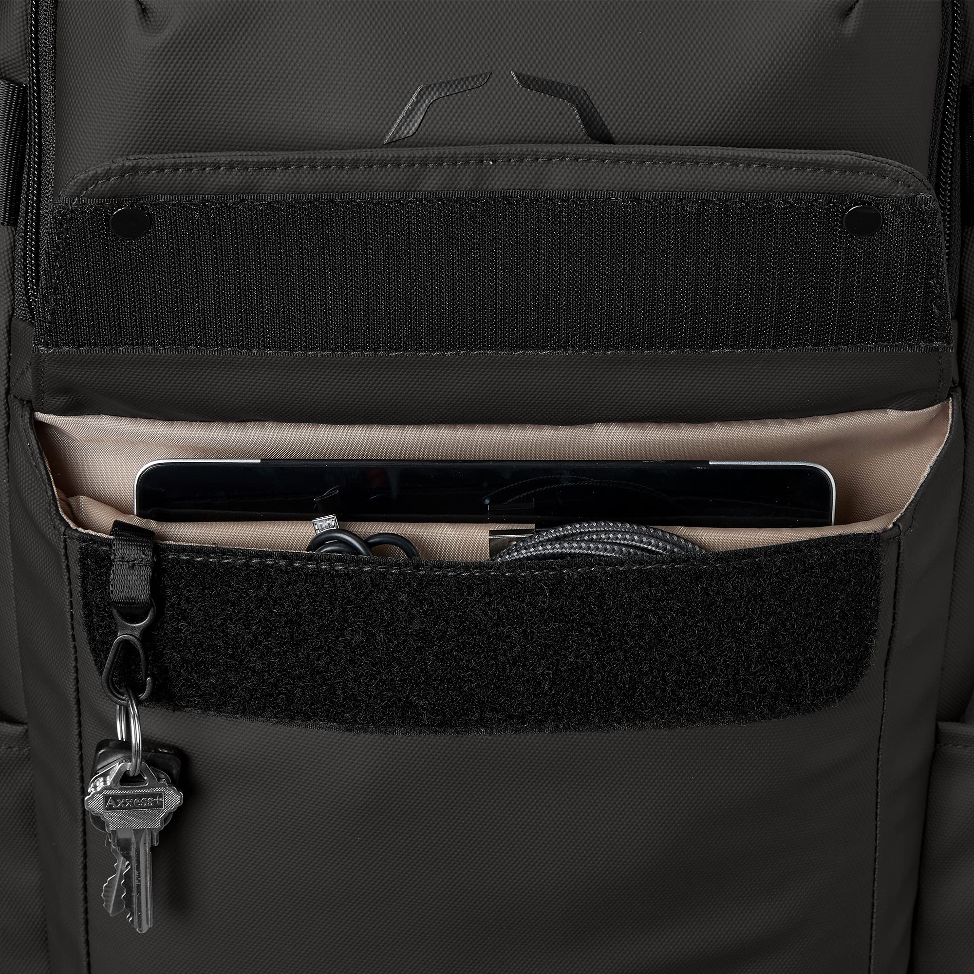 EvoShield Exec Backpack black rear luggage loop for travel compatibility.