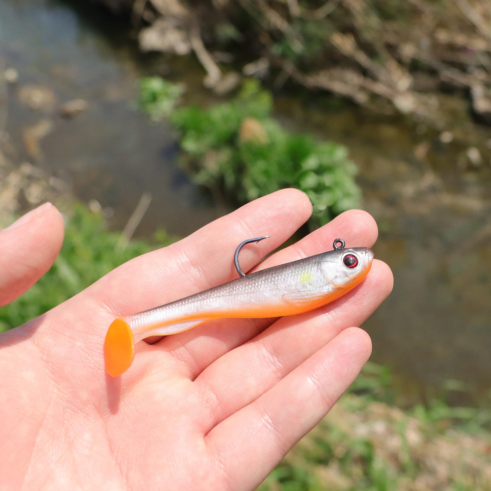 Bass fishing setup using paddle tail swimbait